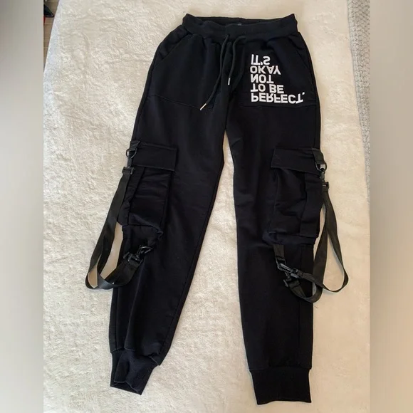 Black pants - Picture 1 of 4